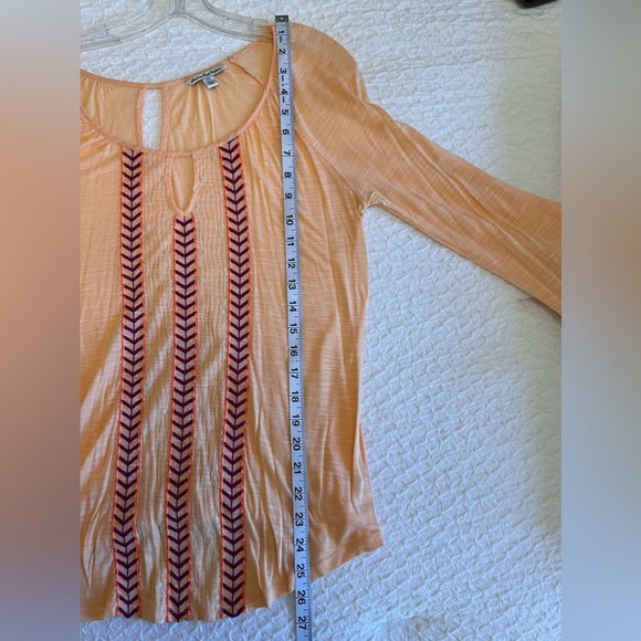 America Eagle Peach Southwestern Top - Picture 7 of 7